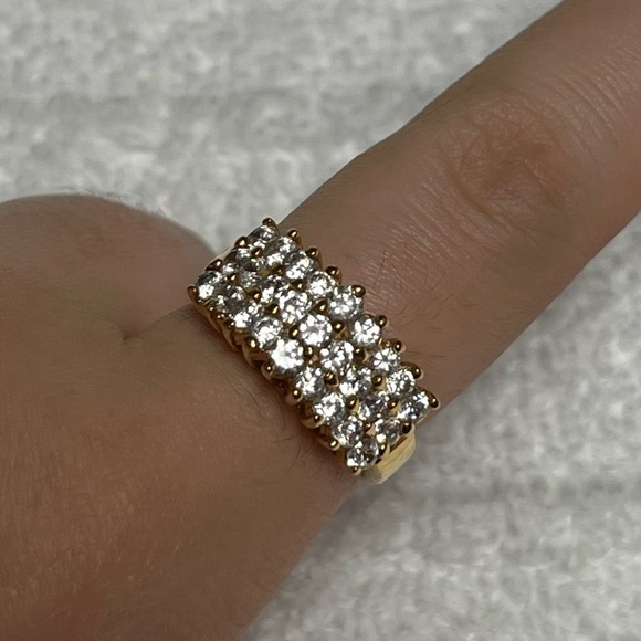 Gold tone ring - Picture 4 of 6